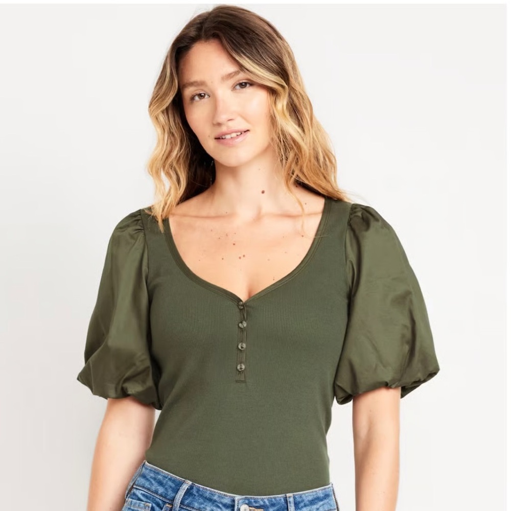 NWOT Old Navy Women's Olive Green Puff Sleeve Henley Top Ribbed Knit Size M